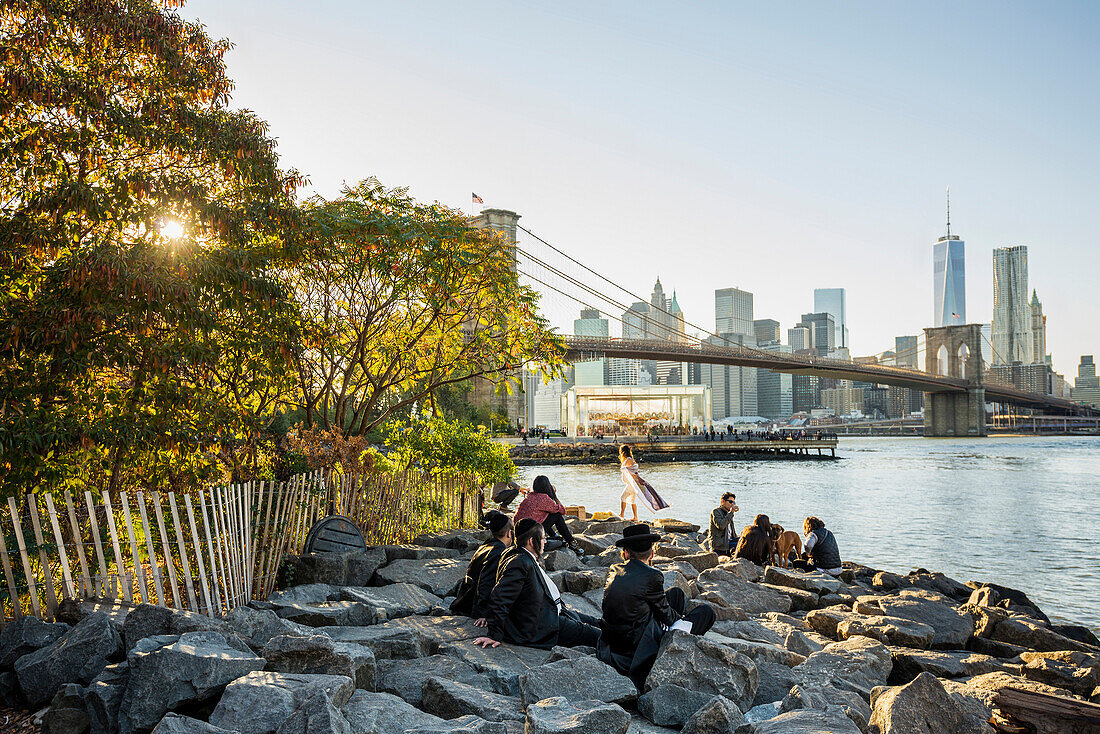 Fulton Ferry State Park, Dumbo, Brooklyn, New York, USA