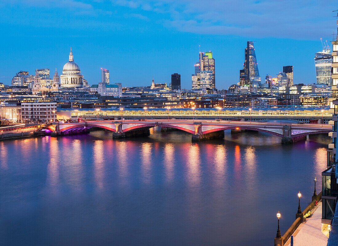 'St Paul's Cathedral in the skyline at dusk; London, England'