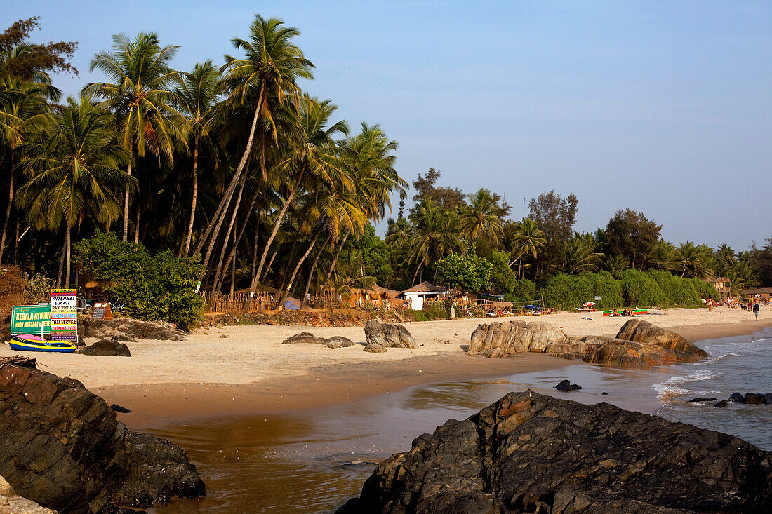 Patnum beach scene, Goa, India.