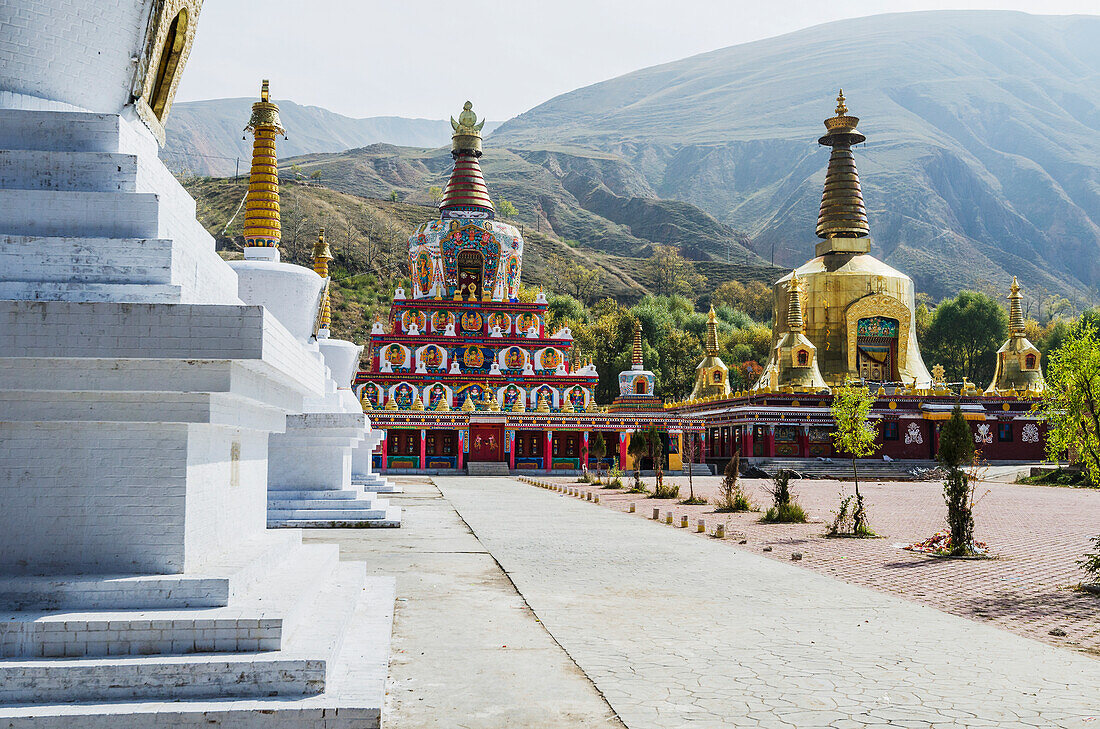 'Buddhist temples (stupas) at Wutun Si monastery; Tibet, China'