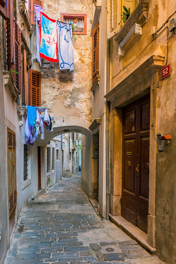 Alleyway, Old Town, Piran, Primorska, Slovenian Istria, Slovenia, Europe