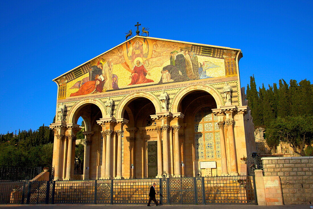 Basilica of The Agony, Garden of Gethsemane, Jerusalem, Israel, Middle East