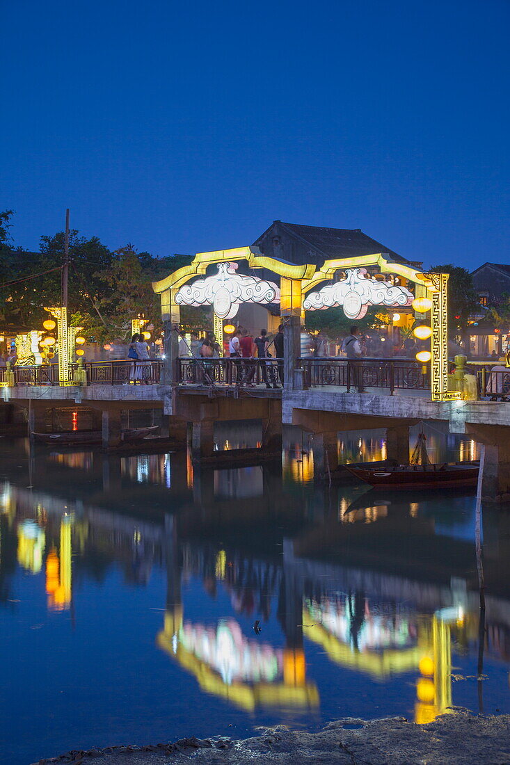 Hoi An at dusk, Hoi An, UNESCO World Heritage Site, Quang Nam, Vietnam, Indochina, Southeast Asia, Asia