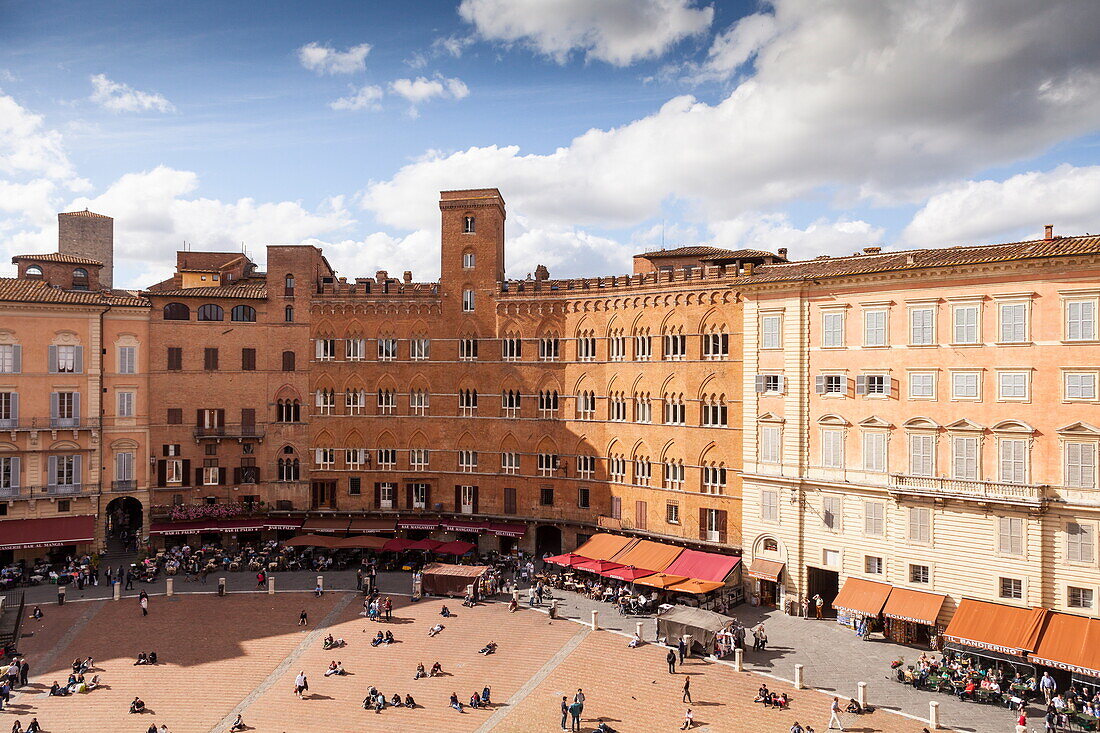 Piazza del Campo, UNESCO World Heritage Site, Siena, Tuscany, Italy, Europe