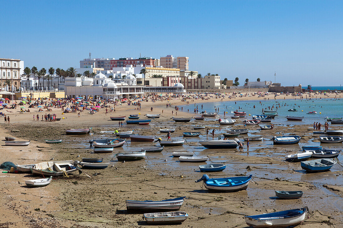 Strand La Caleta in der Altstadt von Cádiz, Provinz Cádiz, Costa de la Luz, Andalusien, Spanien, Europa