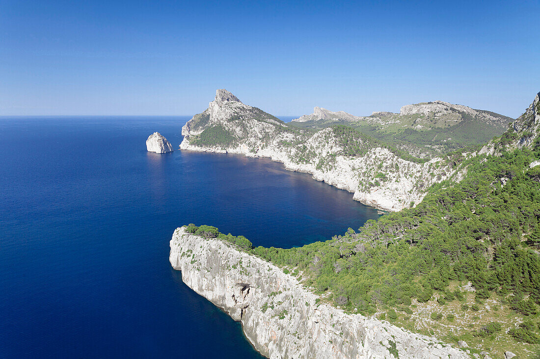 Cap de Formentor (Cape de Formentor), El Colomer Island, Majorca (Mallorca), Balearic Islands (Islas Baleares), Spain, Mediterranean, Europe