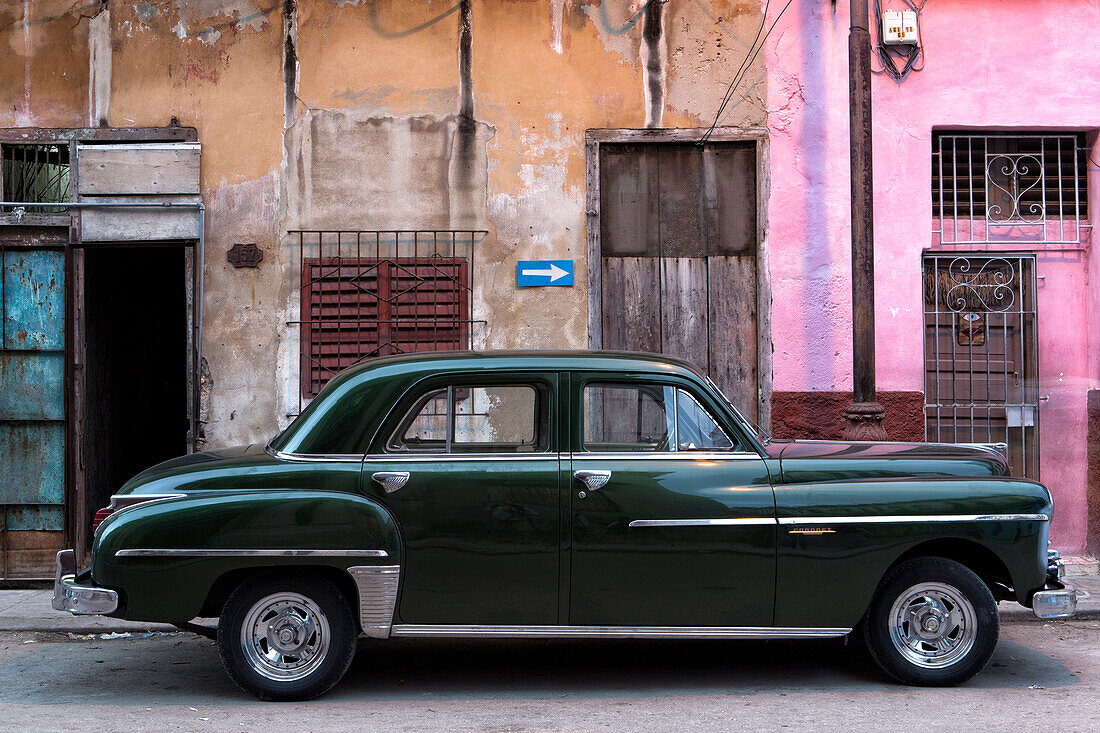 Vintage American car parked on a street in Havana Centro, Havana, Cuba, West Indies, Caribbean, Central America