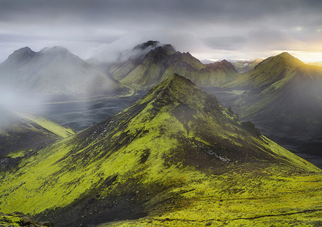 Mountain landscape at sunrise, Storkonufell, Mofell, Fjallabak, South Island, Island