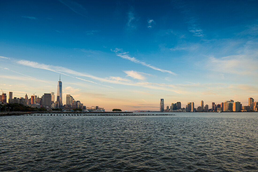 Skyline Downtown Manhattan und Jersey City, Manhattan, New York, USA