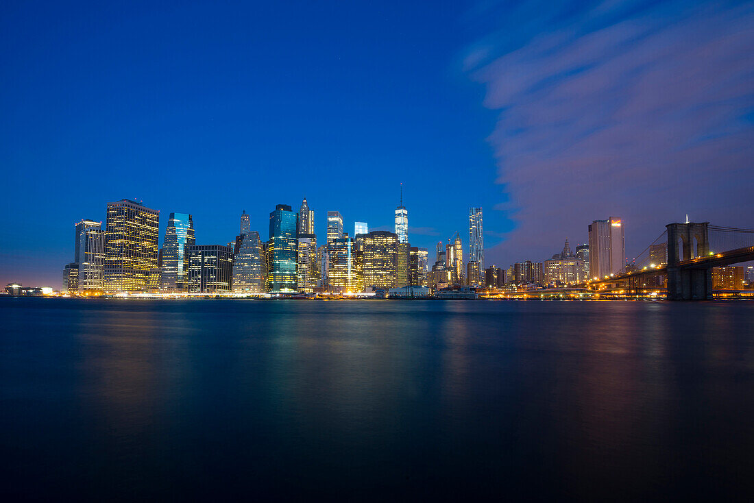 Downtown Manhattan and East River at dawn, Manhattan, New York, USA