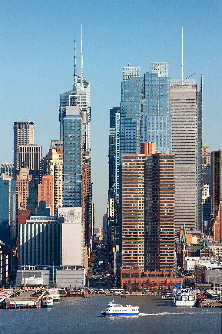 42th Street, Midtown Manhattan skyline across Hudson River from New Jersey, New York City, USA