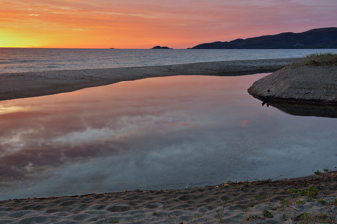 Sunset over Agawa Bay, Lake Superior Provincal Park, Ontario, Canada.