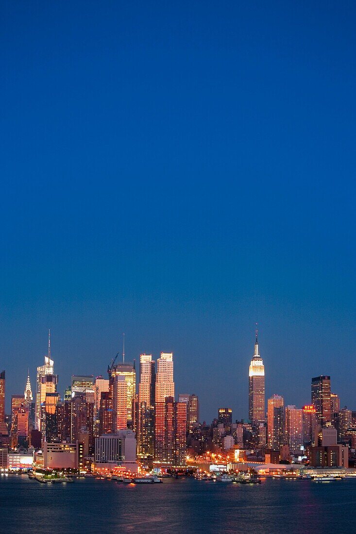 Manhattan Midtown skyline and Hudson River