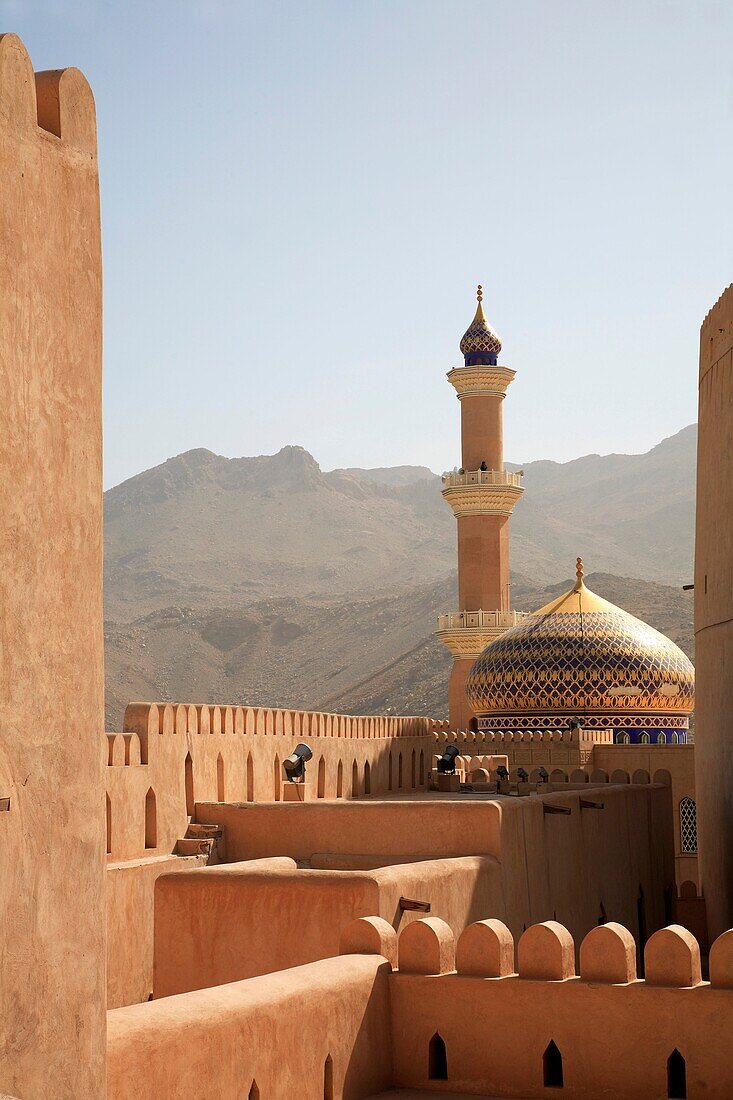 Oman, Al-Dakhiliyah, Nizwa, fort, mosque