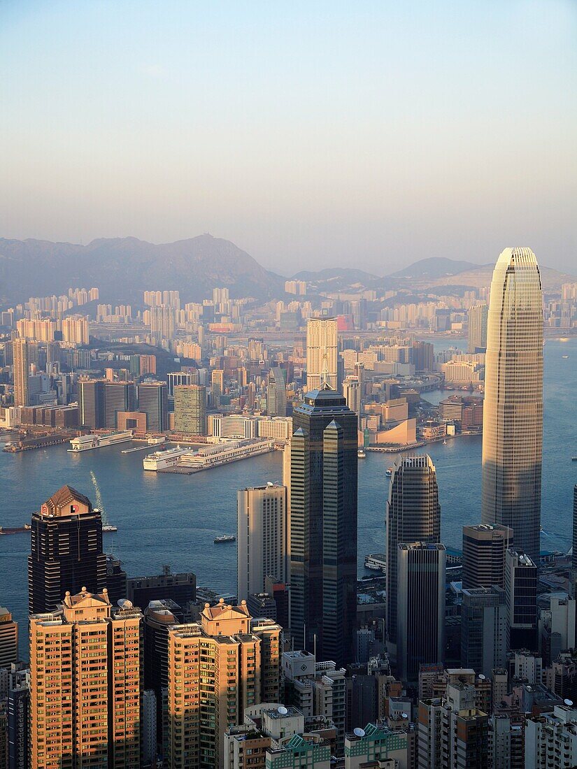China, Hong Kong, Victoria Harbour, skyline.