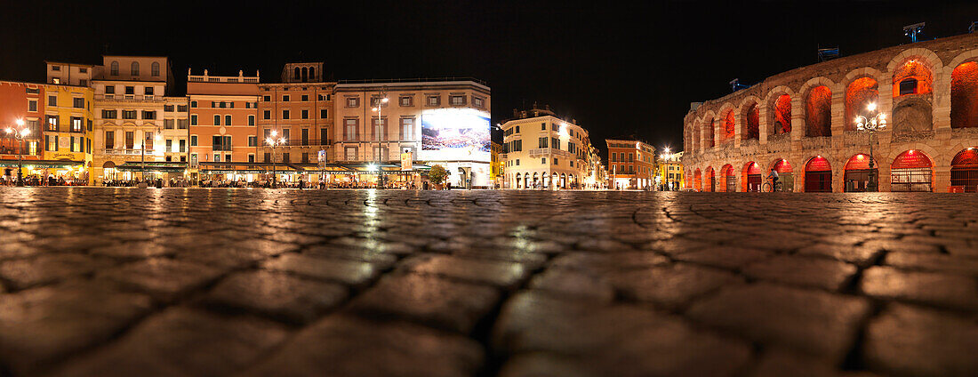 Piazza Bra und Arena von Verona, Verona, Venetien, Italien