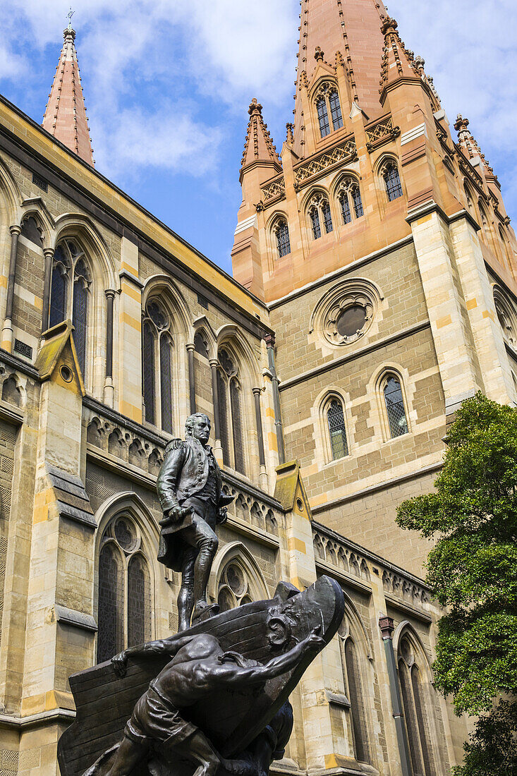 Australia, Victoria, Melbourne, Central Business District, CBD, Swanston Street, St. Paul's Cathedral, Anglican, statue, Captain Matthew Flinders.