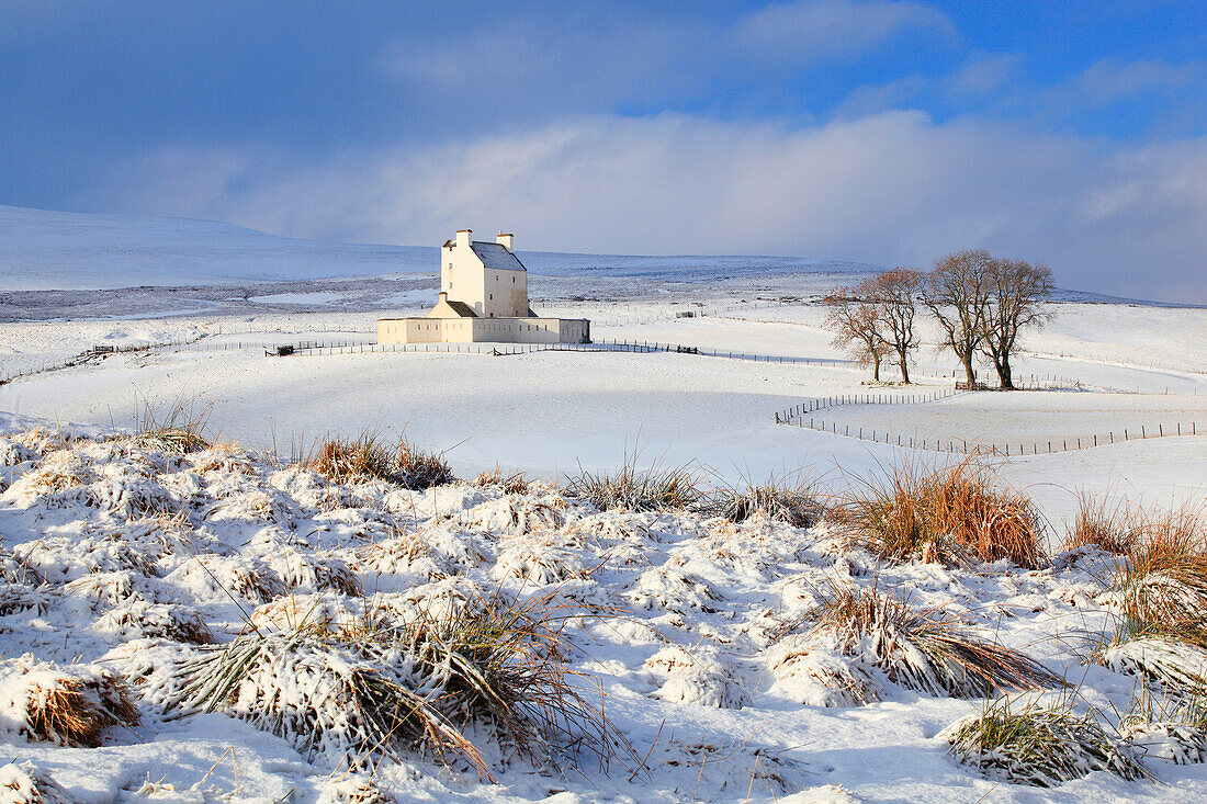Castle, Cairngorms, Corgarff, Corgarff Castle, fortress, sky, national park, park, castle, snow, Scotland, Great Britain, sun, winter, sky, icy, cold, sunny, snow_covered, snowy, snow, white