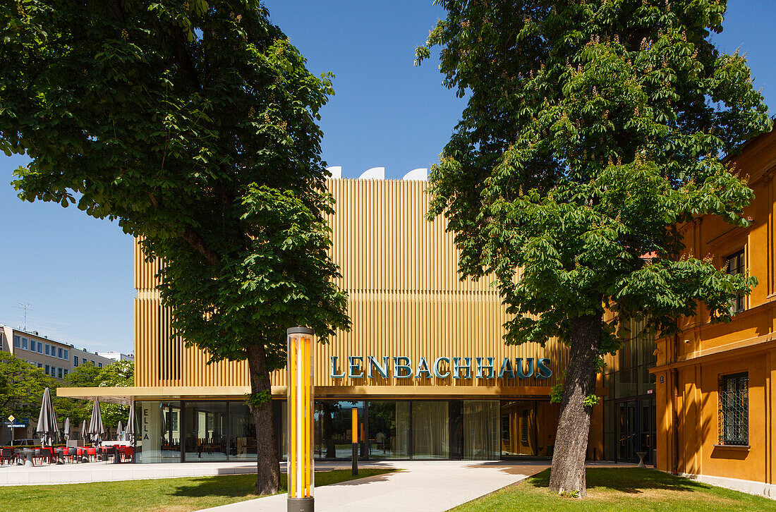 Lehnbachhaus, art Museum, extension of the existing building by architect Norman Foster and Partners, Staedtische Galerie im Lehnbachhaus, Lehnbachpalais, Munich, Upper Bavaria, Bavaria, Germany, Europe