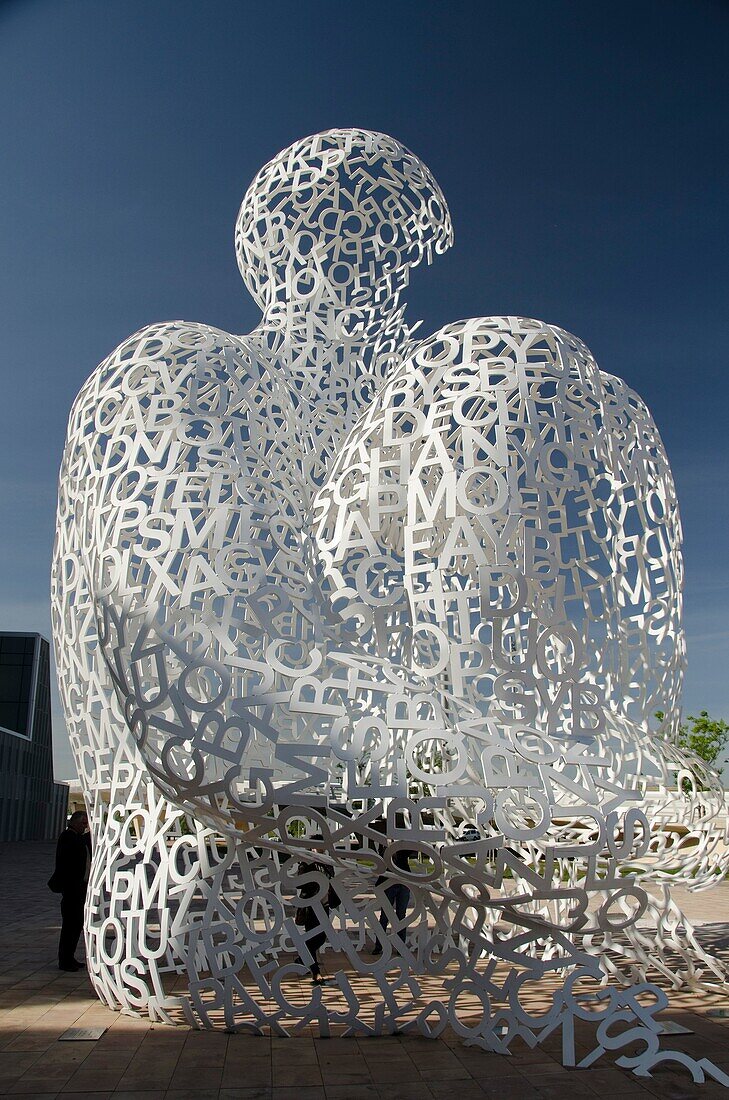 Alma del Ebro sculpture in Expozaragoza area  Saragossa, Aragon  Spain