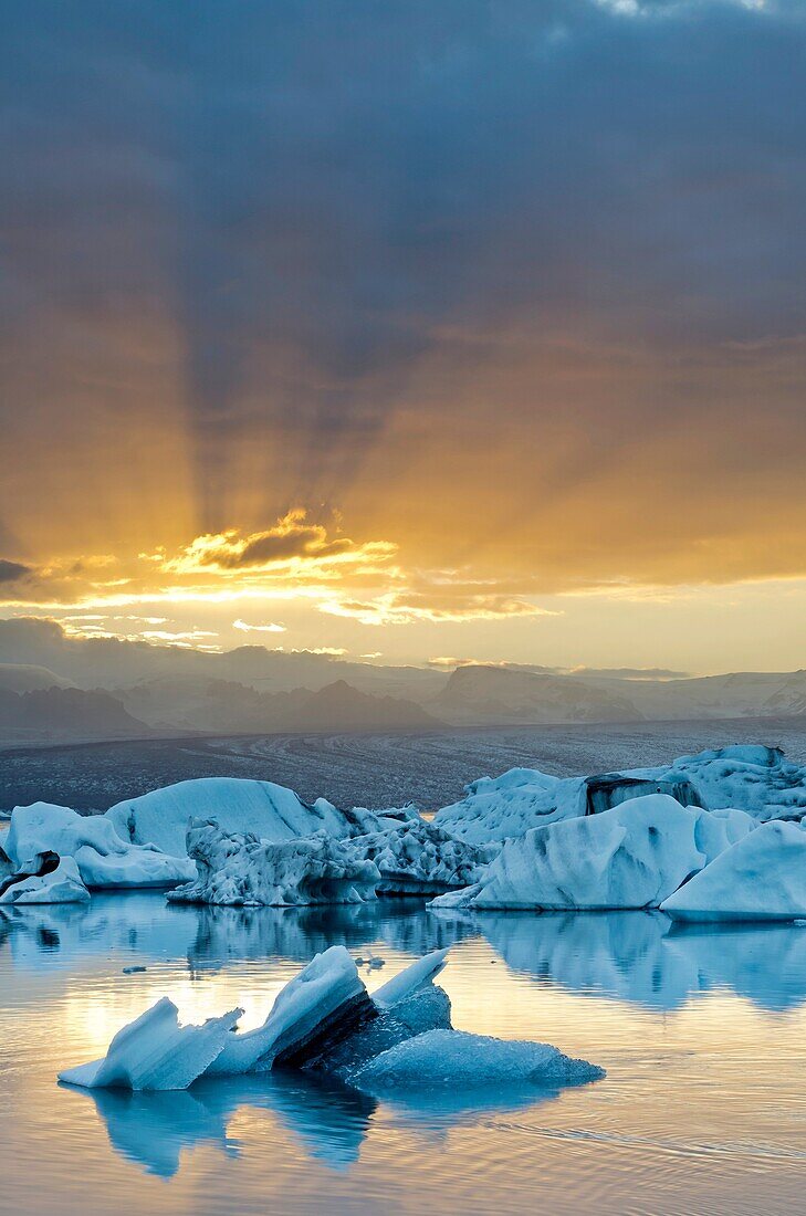 Jökulsarlón glacial lagoon  Iceland east  Polar regions