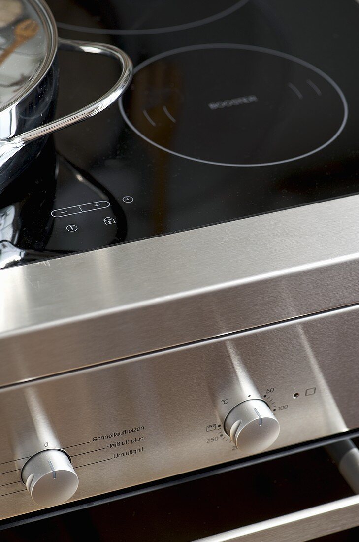 Oven with ceramic hob