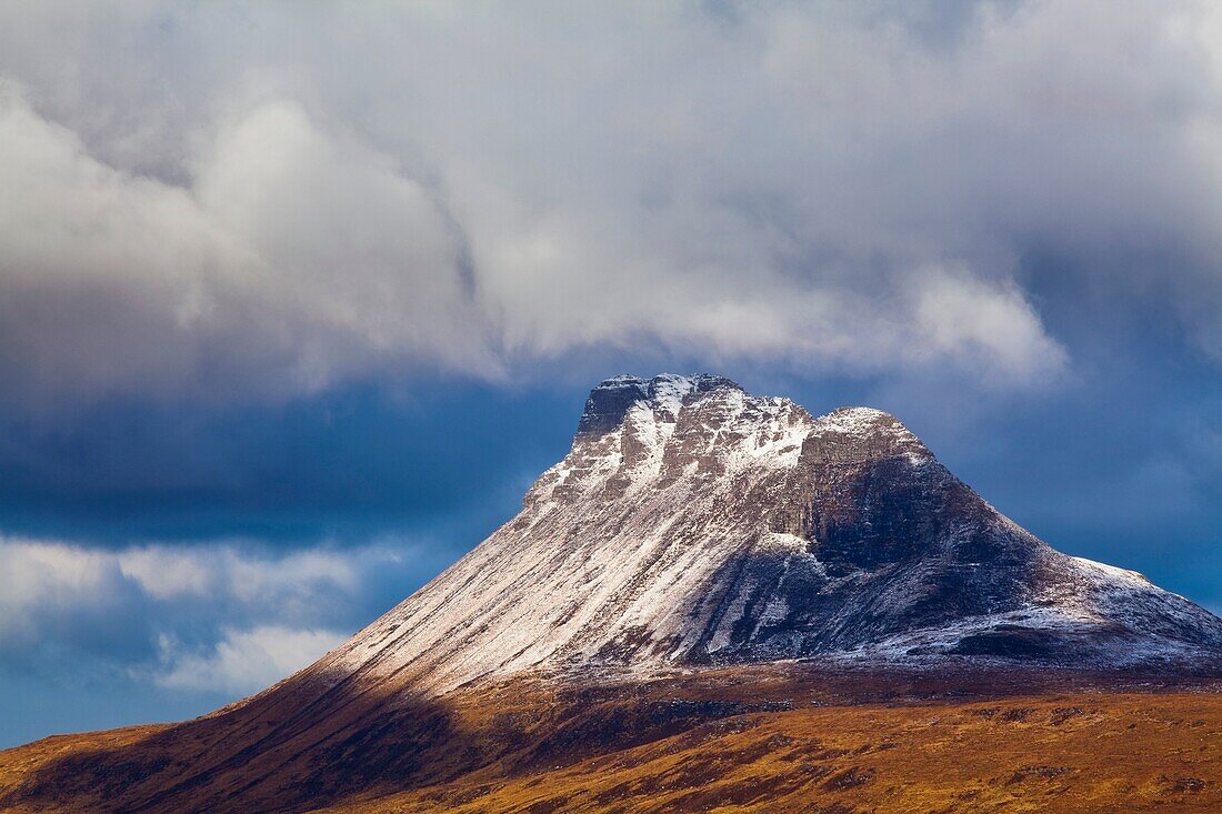 Scotland, Scottish Highlands, Assynt  Stac Pollaidh also know as Stack Polly is an impressive mountain found in the Assynt area, located north of Ullapool  Despite its dramatic appearance, it is only 613 metres 2009 feet in height