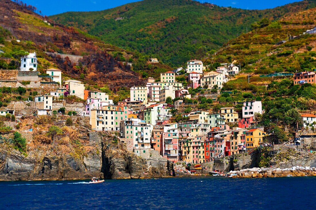 Village of Riomaggiore, Cinque Terre, UNESCO World Heritage Site, Liguria, Italy, Mediterranean, Europe