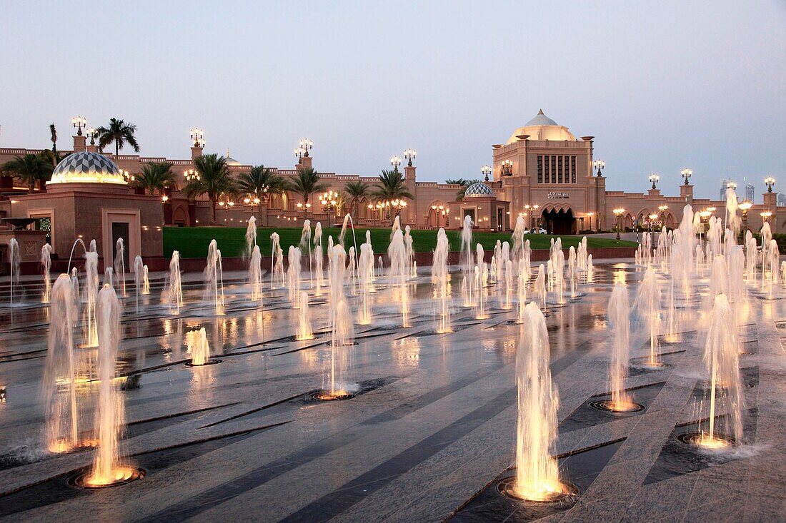 United Arab Emirates, Abu Dhabi, Emirates Palace Hotel,