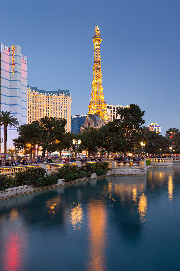 Paris Las Vegas Hotel, Lake Bellagio, Strip, South Las Vegas Boulevard, Las Vegas, Nevada, USA