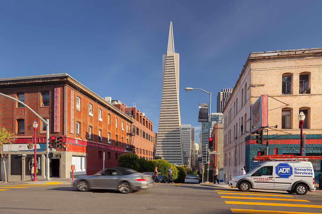 Transamerica Pyramid, Telegraph Hill, San Francisco, California, USA