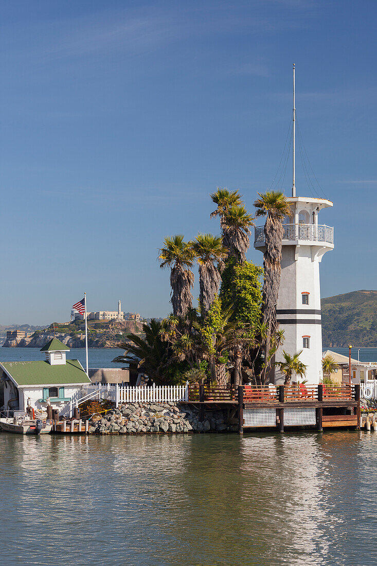 Lighthouse, Pier 41, Alcatraz, Fishermans Wharf, San Francisco, California, USA