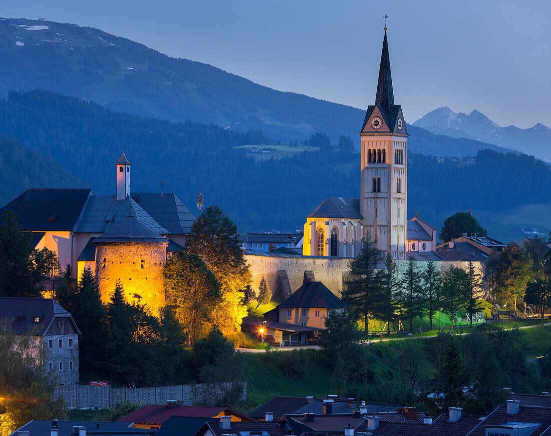 Church in Radstadt at dusk, Ennstal, Niedere Tauern, Salzburg, Austria