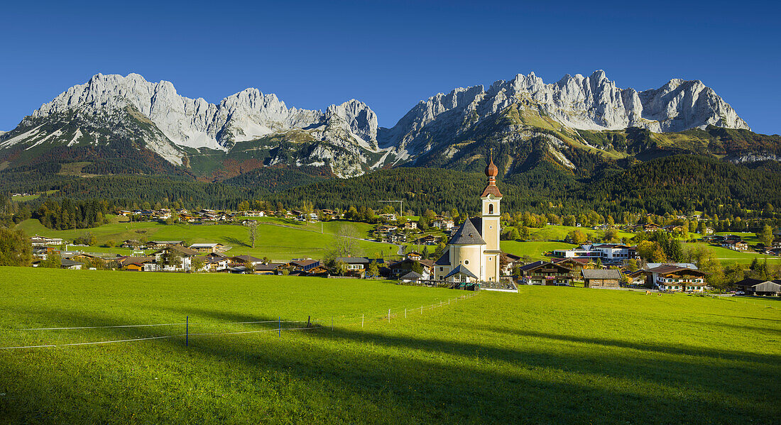 Kirche in Going, Wilder Kaiser, Tirol, Österreich