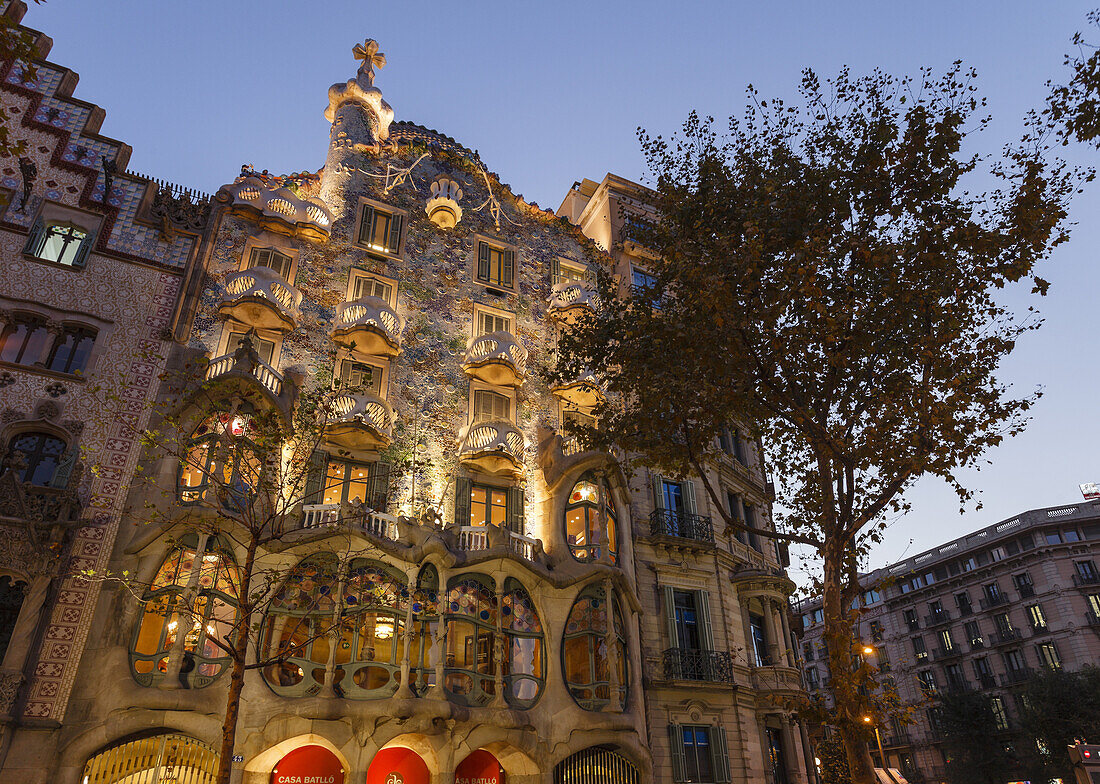 Casa Batllo, Modernisme, modernism, Art Nouveau, architect Antonio Gaudi, UNESCO world heritage, Passeig de Gracia, Eixample, Barcelona, Catalunya, Catalonia, Spain, Europe