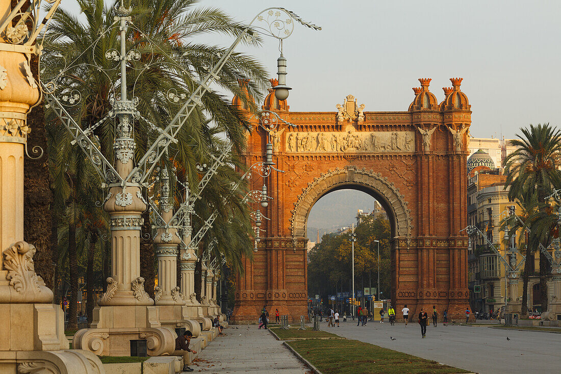 Arc de Triomf, architect Josep Vilaseca, modernism, Passeig Lluis Companys, gate to the world exhibition 1888, Parc de la Ciutadella, Barcelona, Catalunya, Catalonia, Spain, Europe