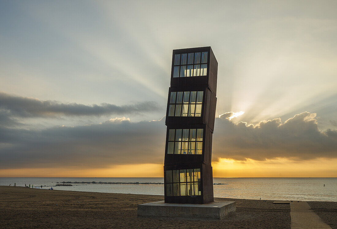 L estel ferit, sculpture by Rebecca Horn, Platja de Barceloneta, beach, sunrise, Barceloneta, Barcelona, Catalunya, Catalonia, Spain, Europe