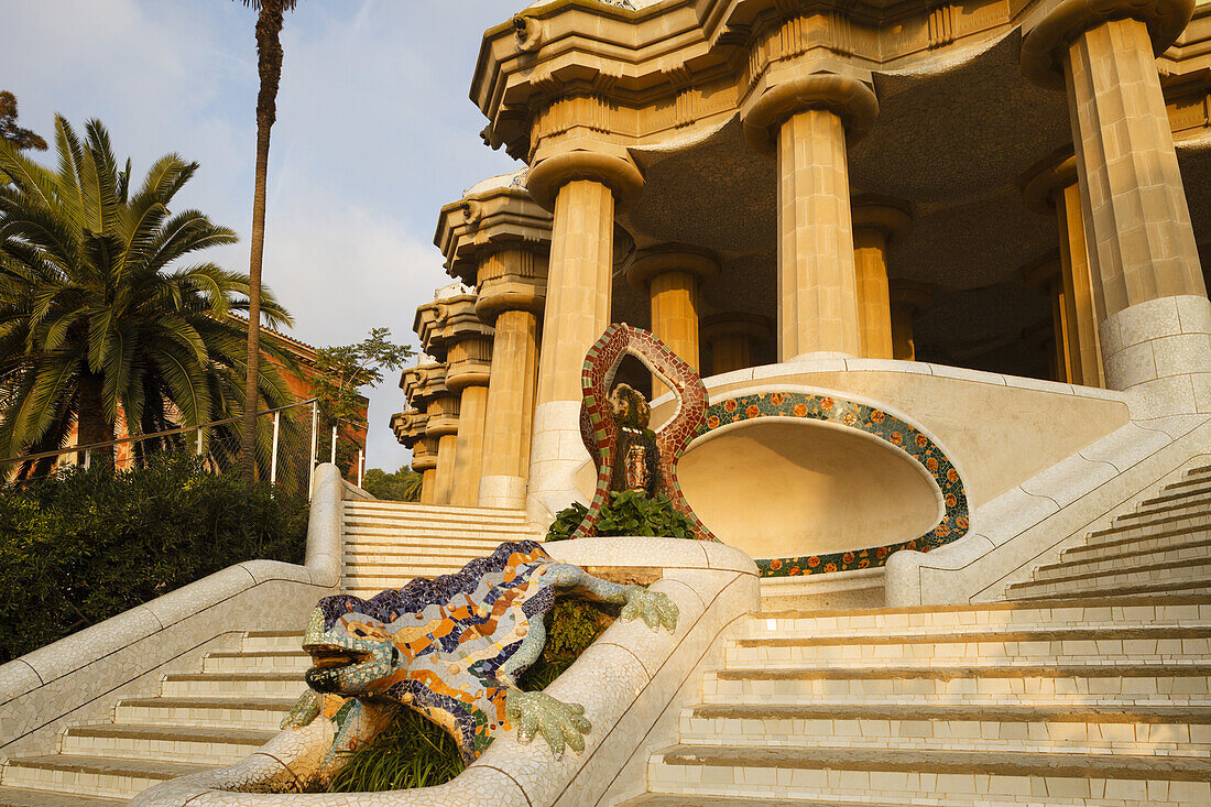 Park Güell, Drache, Treppe, Modernisme, Jugendstil, Architekt Antonio Gaudi, UNESCO Welterbe, Stadviertel Gracia, Barcelona, Katalonien, Spanien, Europa