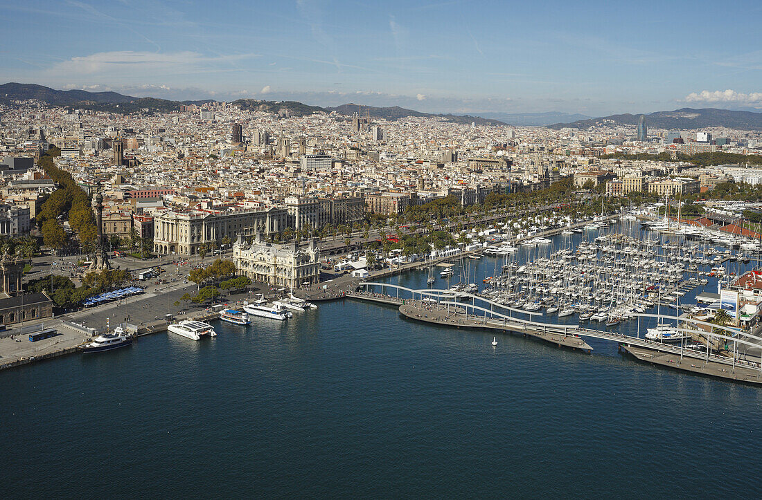 view across the harbour and town, La Rambla, Las Ramblas, Les Rambles, Rambla del Mar, Golondrinas, Yachthafen, Port Vell, Barcelona, Catalunya, Catalonia, Spain, Europe