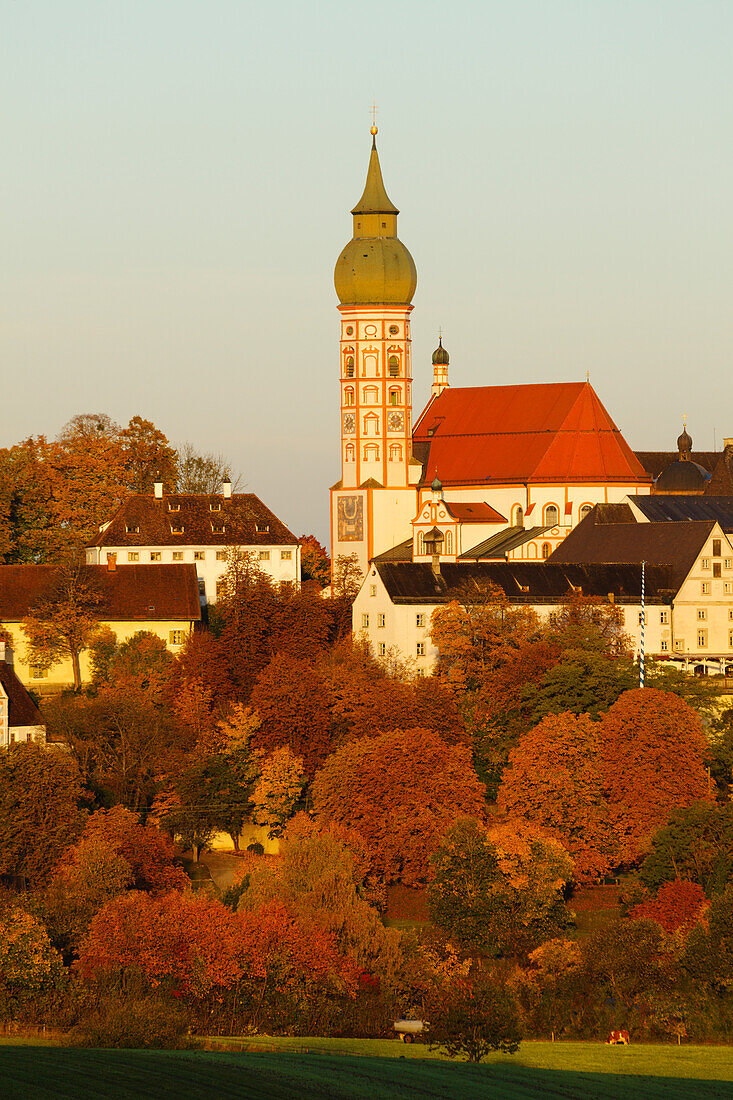 Kloster Andechs, Benediktinerkloster, heiliger Berg, Herbst, Fünfseenland, Landkreis Starnberg, Bayerisches Voralpenland, Oberbayern, Bayern, Deutschland, Europa