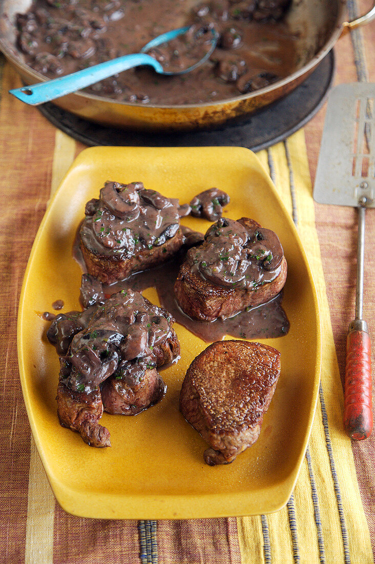 Rinderfiletsteaks mit Pilzsauce