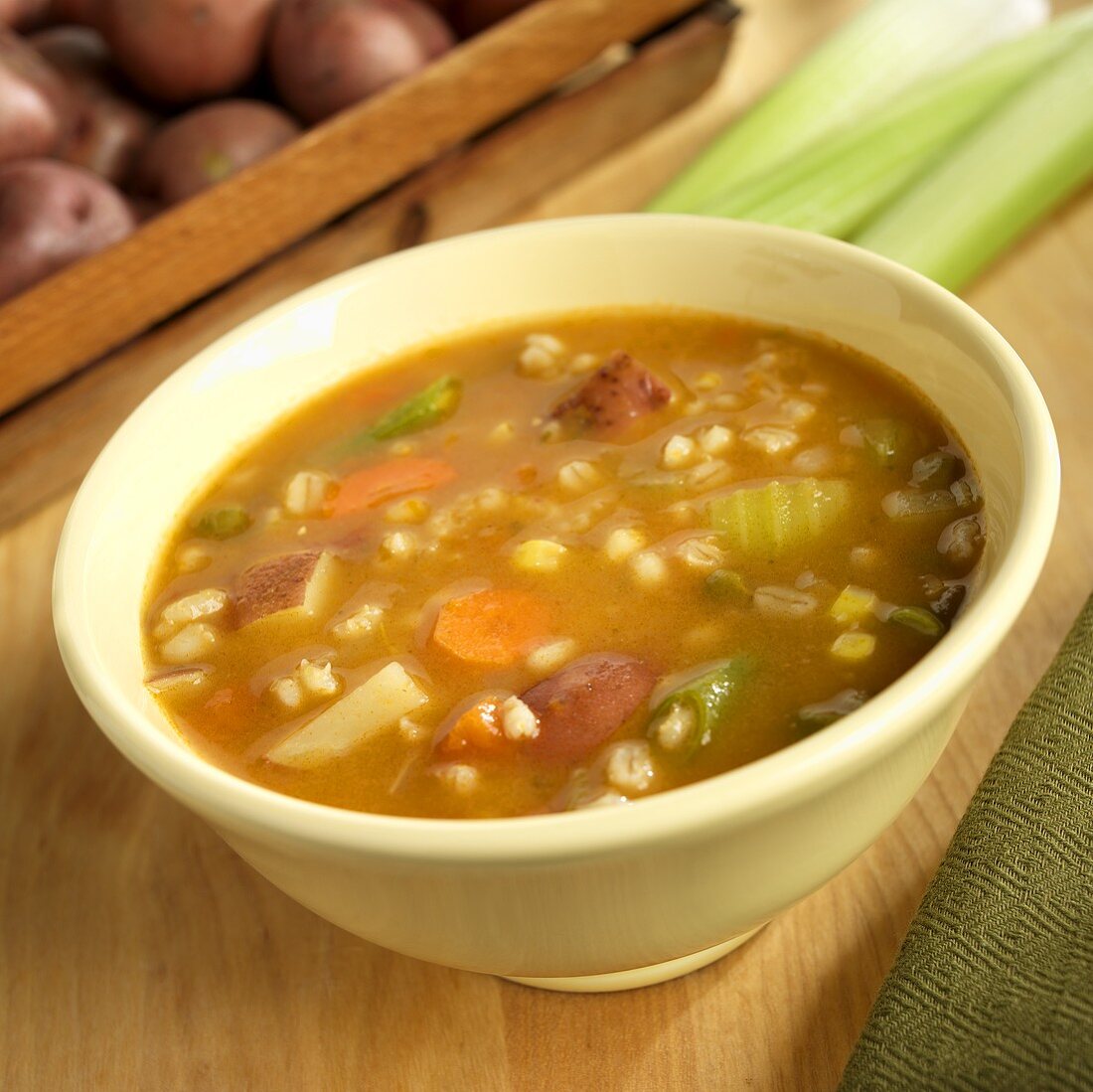 Vegetarische Gemüsesuppe mit Gerste