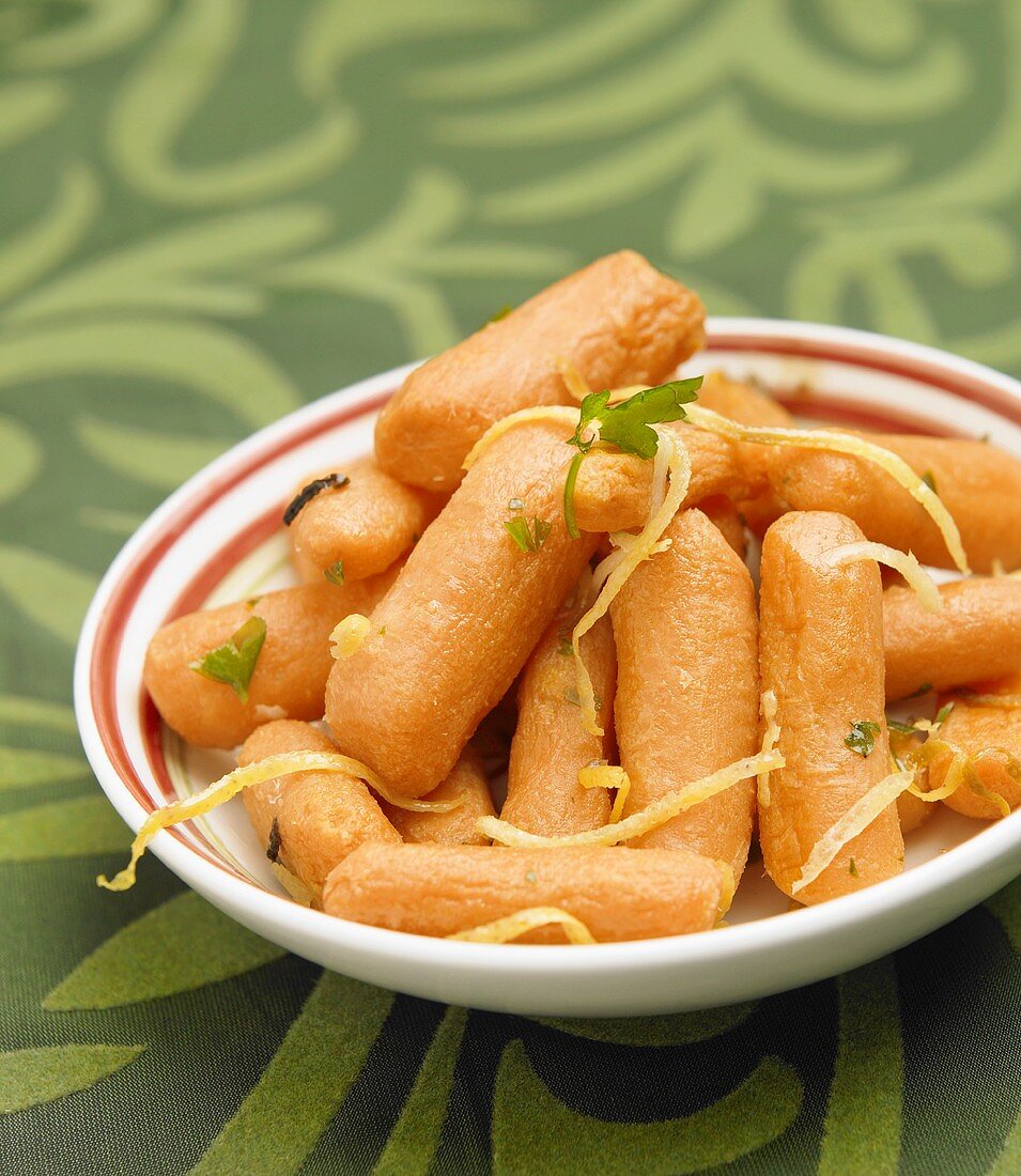 Cooked Baby Carrots with Lemon Zest