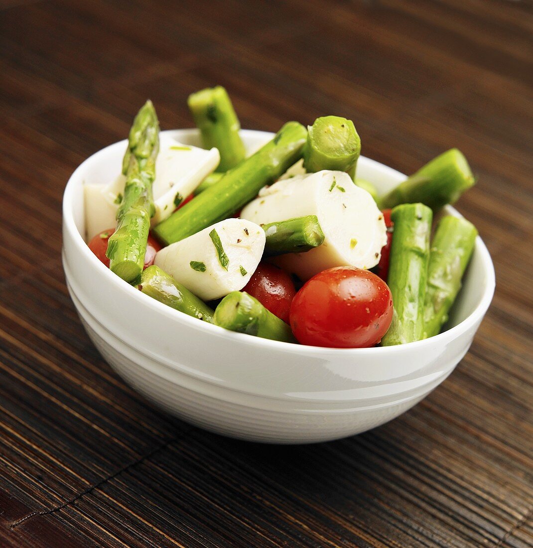 Hearts of Palm Salad with Asparagus and Tomato