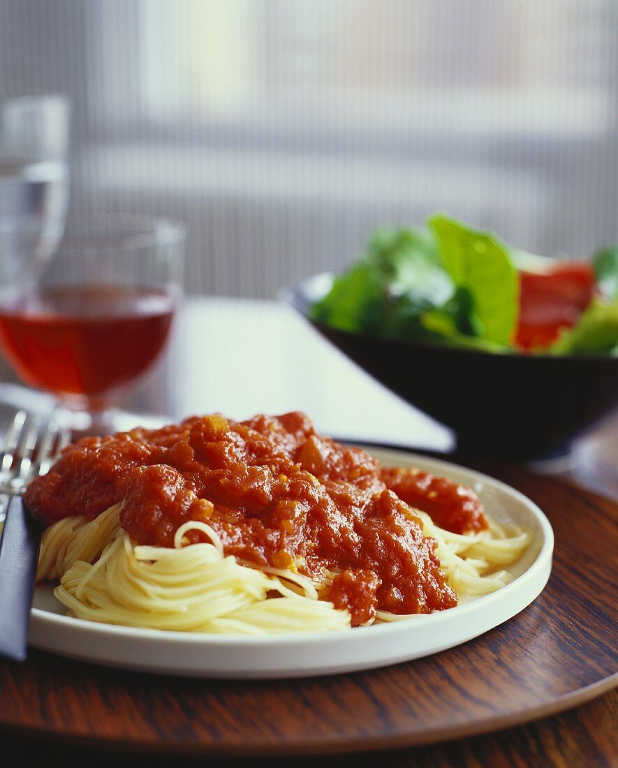Spaghetti mit Marinara Sauce