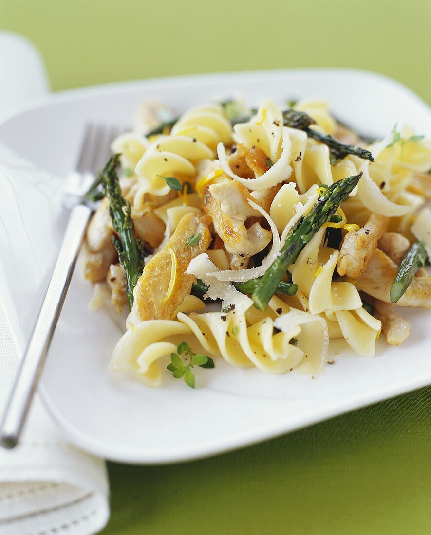 Pasta with Chicken and Asparagus