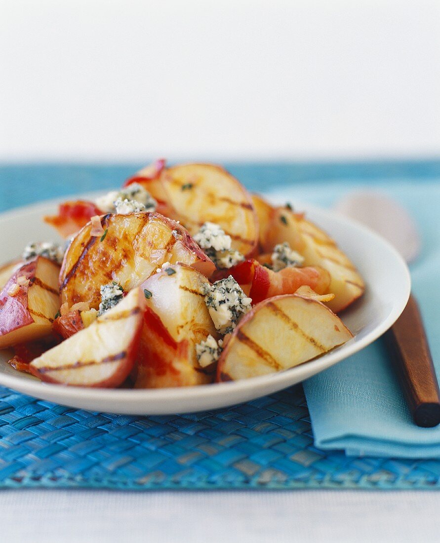 Grilled Apple and Blue Cheese Salad