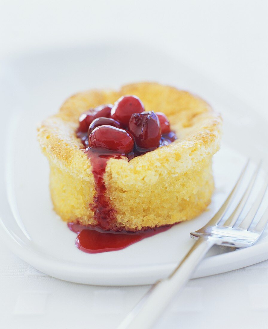 individual Spongecake with Fruit Compote