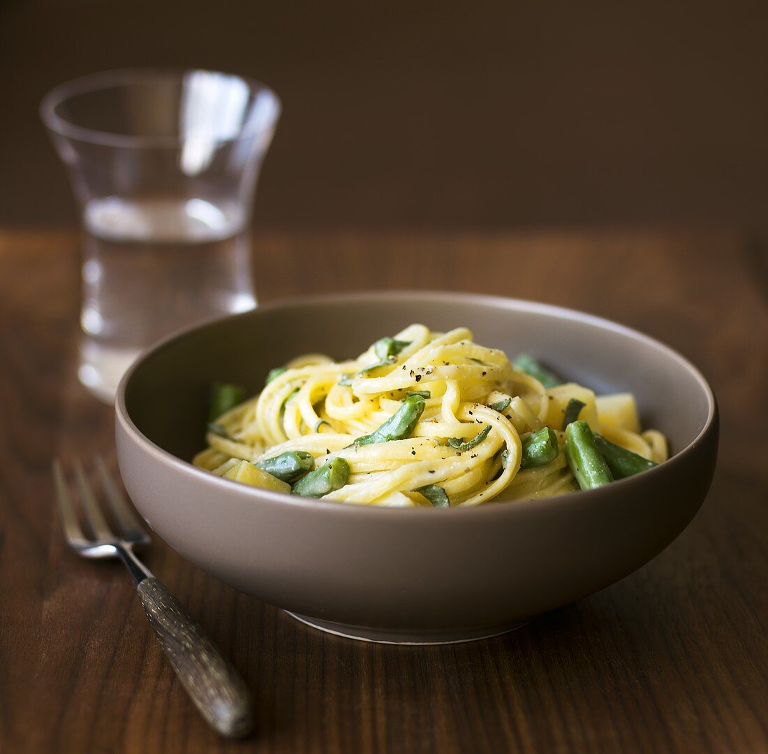 Linguine with Gorgonzola and Sage