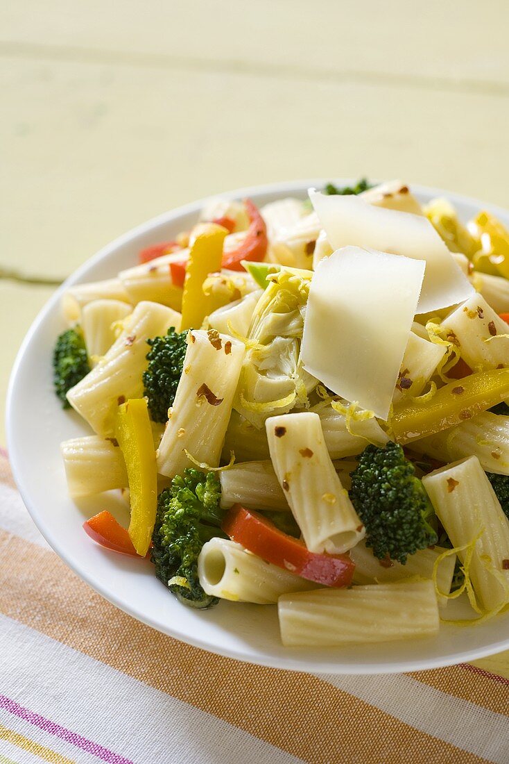 Rigatoni with Vegetables and Cheese